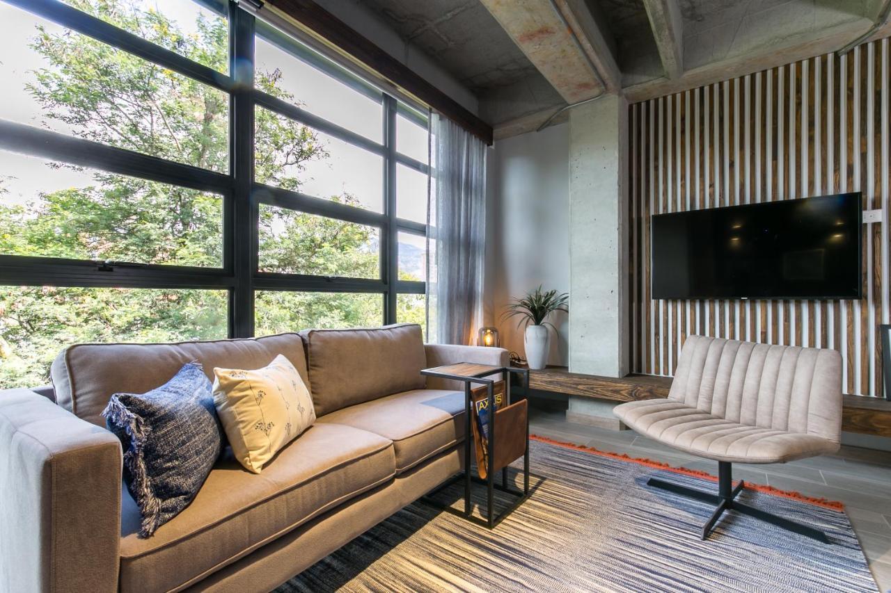 Factory Lofts Hotel 메딜린 외부 사진