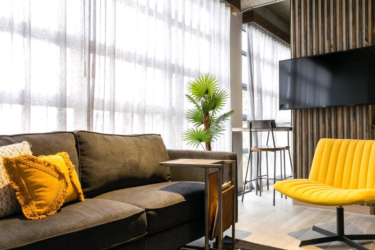 Factory Lofts Hotel 메딜린 외부 사진
