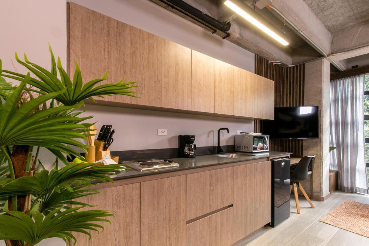 Factory Lofts Hotel 메딜린 외부 사진
