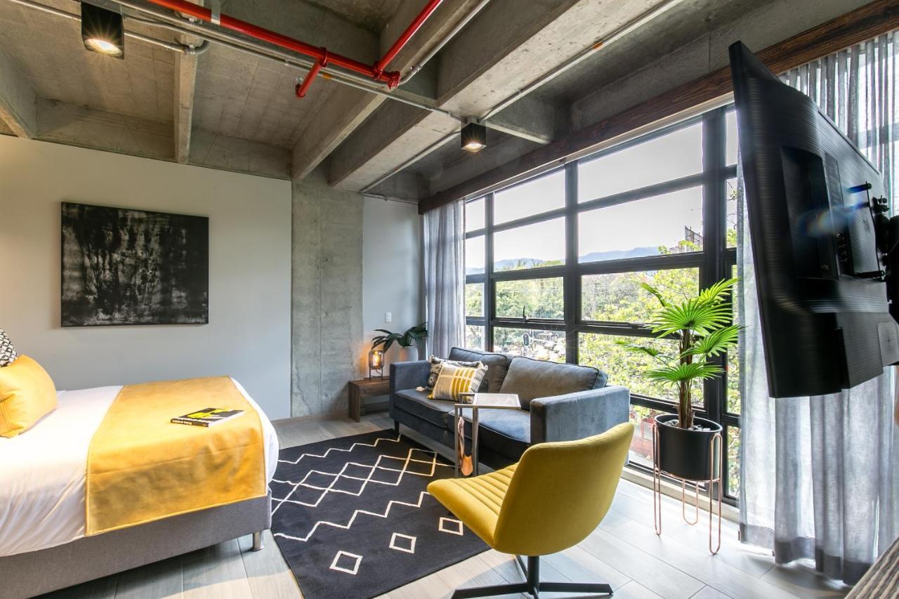 Factory Lofts Hotel 메딜린 외부 사진