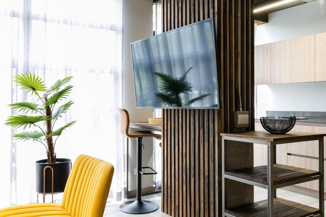 Factory Lofts Hotel 메딜린 외부 사진